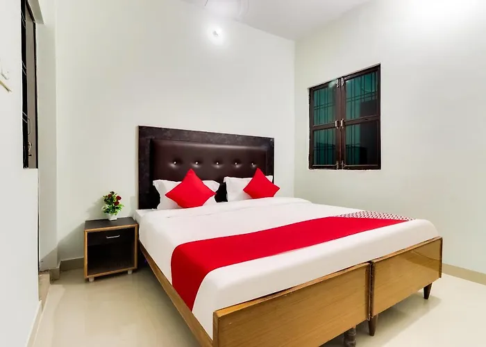 Collection O 45285 Hotel Ganpati Inn