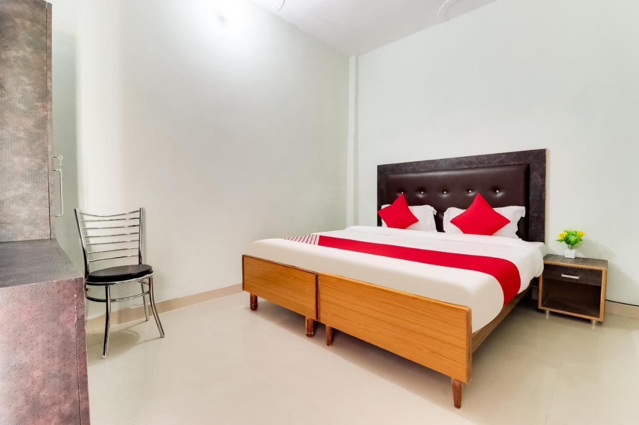 Hotel Collection O 45285 Ganpati Lucknow